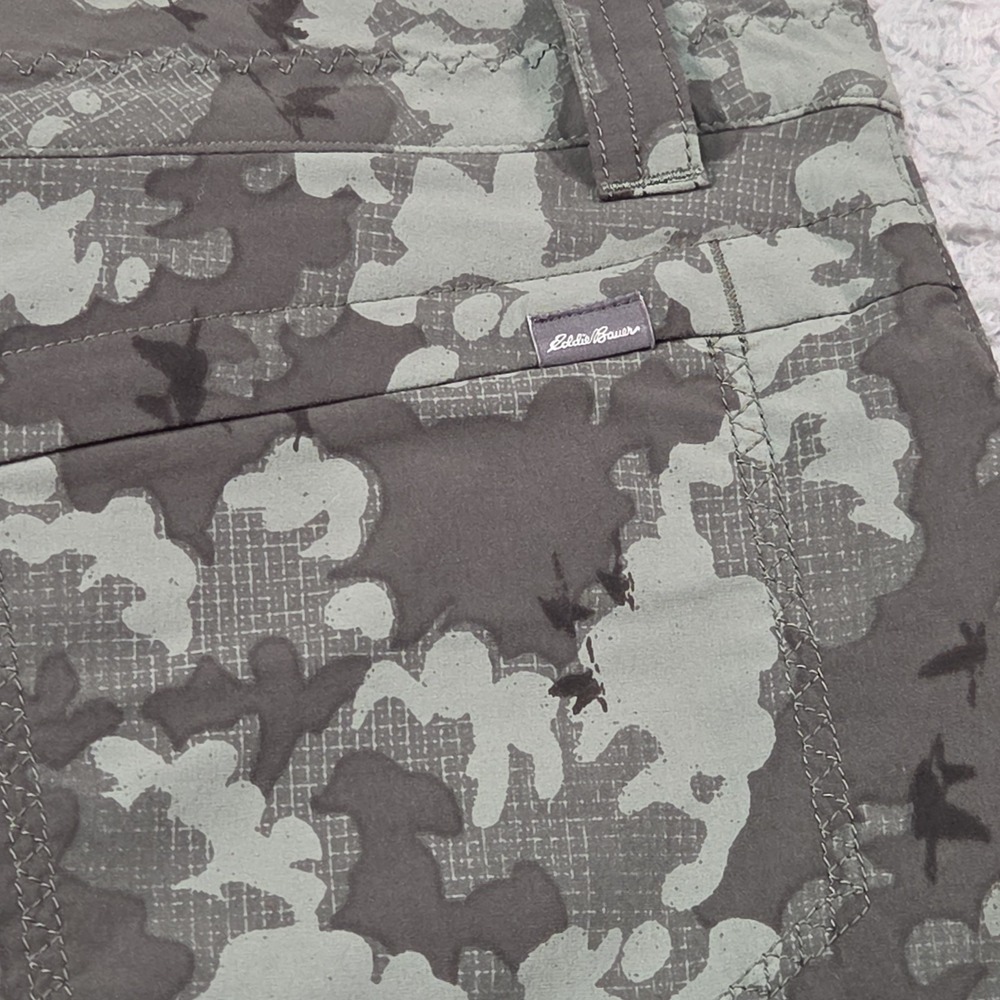 Eddie Bauer Adventurer 2.0 Skort Skirt Womens 10 Green Camo Hiking Performance - Picture 8 of 15